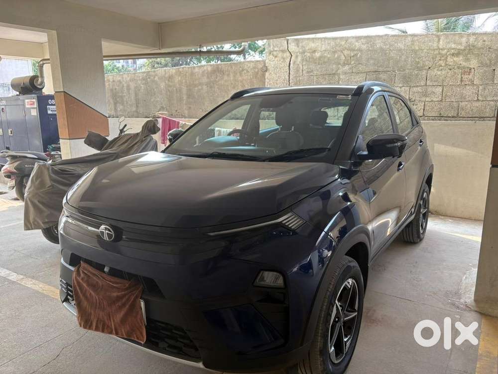 Tata Nexon Petrol Automatic Car 2025