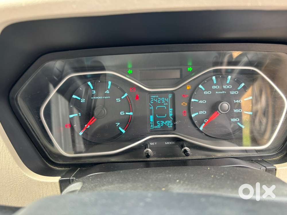 Mahindra Scorpio 2024 S11 First Owner Black