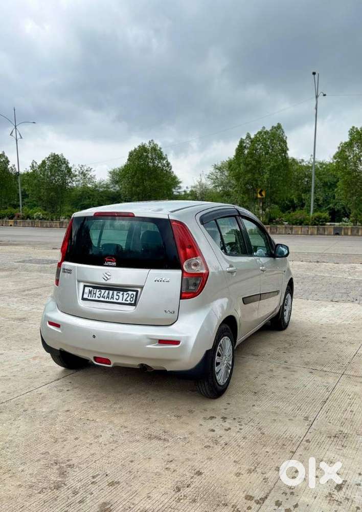 Maruti Suzuki Ritz Vxi, 2011, Petrol