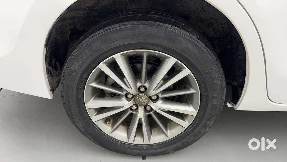 Toyota Corolla Altis 2013-2017 Vl At, 2016, Petrol