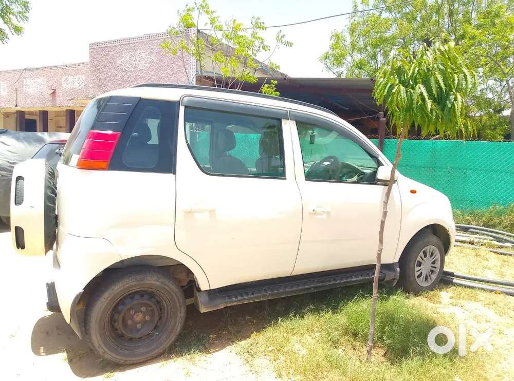 Mahindra Genio 2.5 Dc 2014