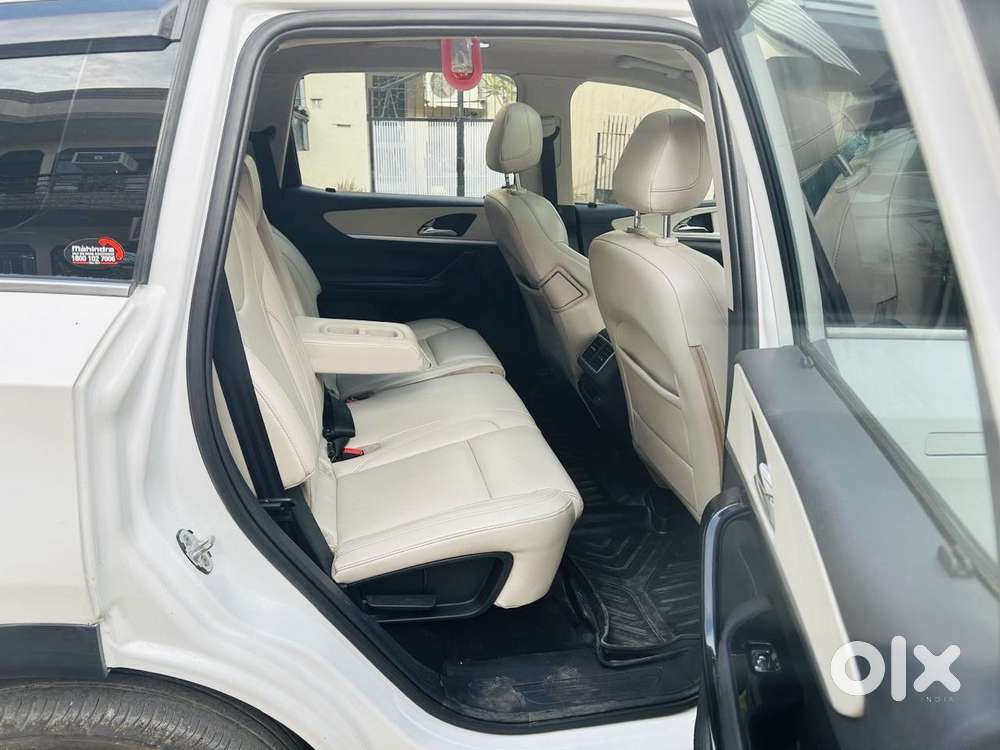 Mahindra Xuv700 2.0 Ax 7 Petrol At Str, 2021, Petrol