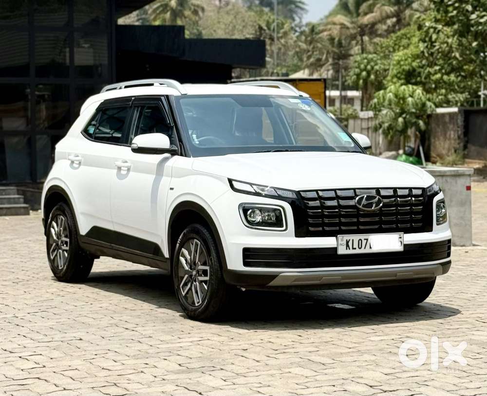 Hyundai Venue 1.0 S (o) Turbo Dct, 2024, Petrol