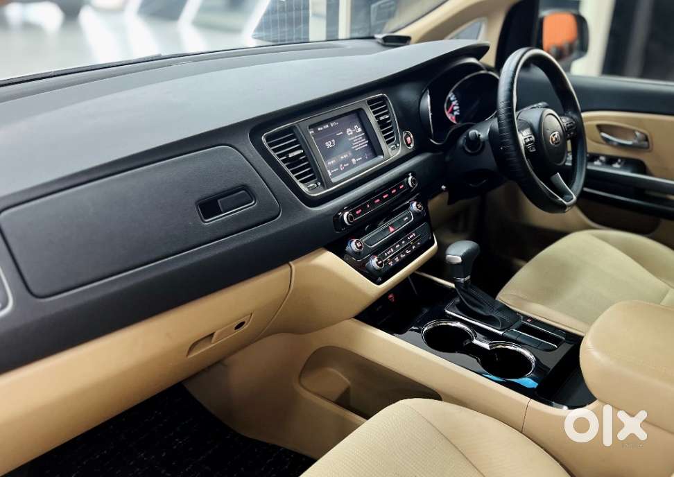Kia Carnival Premium, 2021