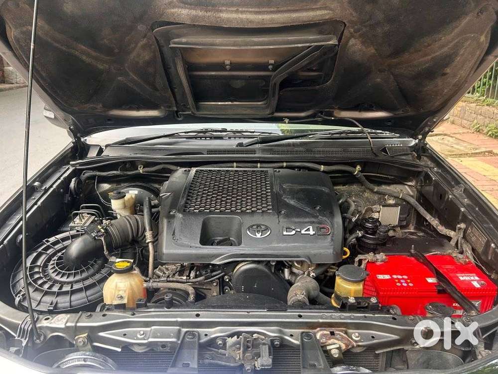 Toyota Fortuner 4x2 Manual, 2013, Diesel