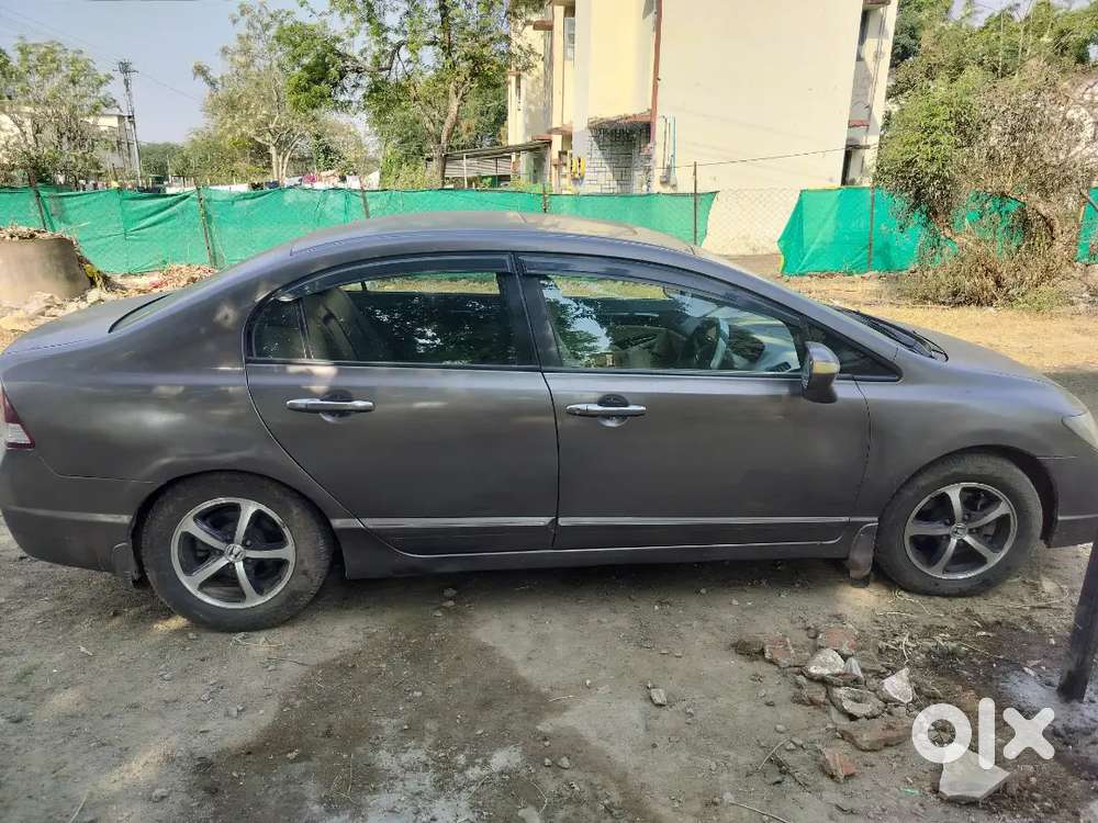 Honda Civic 2011 Cng & Petrol 65000 Km Driven, Sunroof,all Tyre New