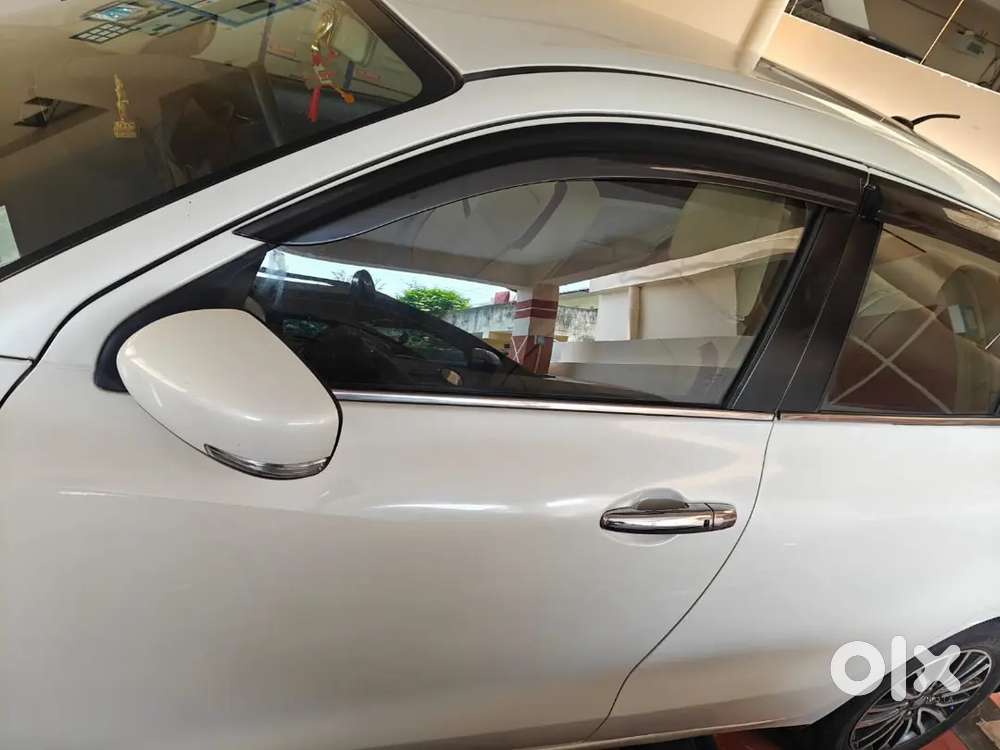 Maruti Suzuki Dzire 2017 Diesel 98000 Km Driven