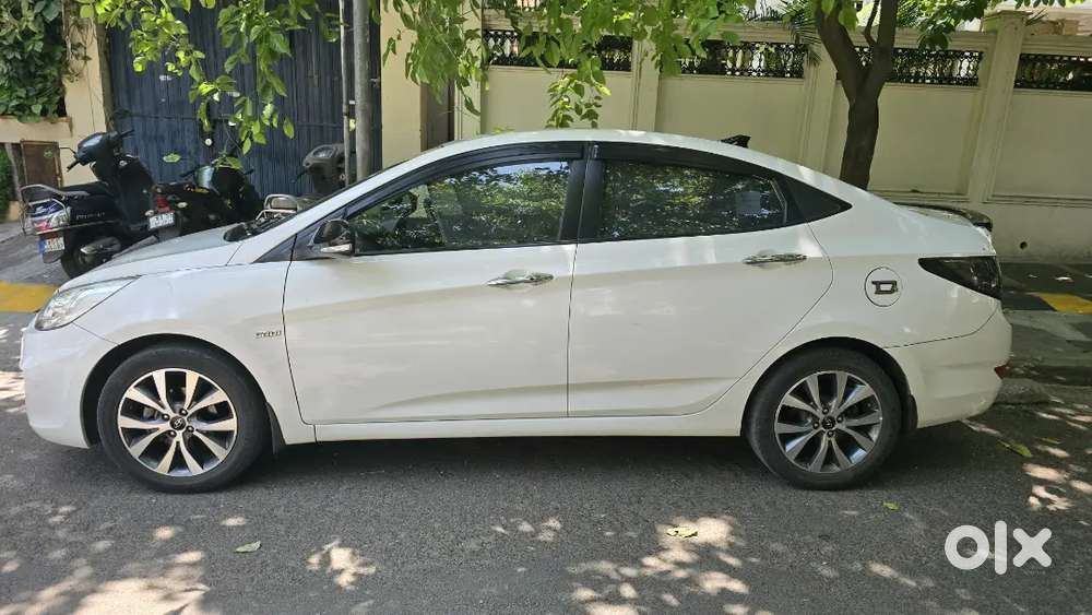 Hyundai Fluidic Verna
