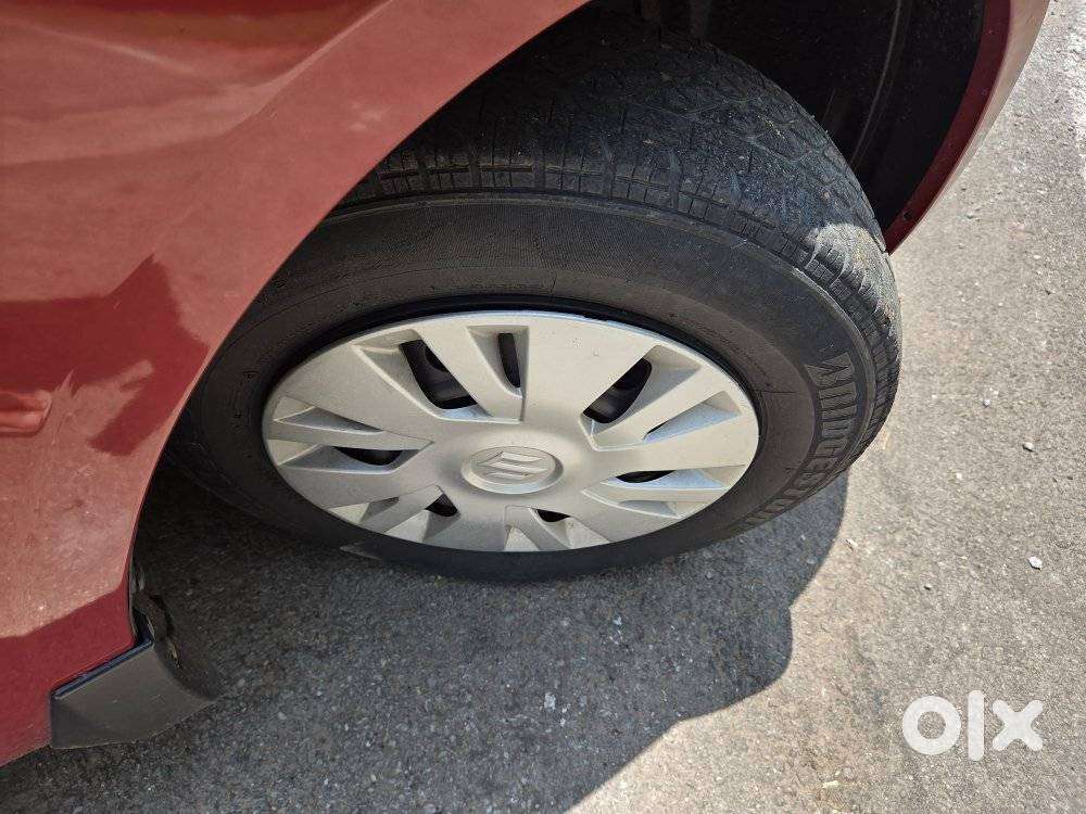 Maruti Suzuki Swift Vxi + Manual, 2012, Petrol