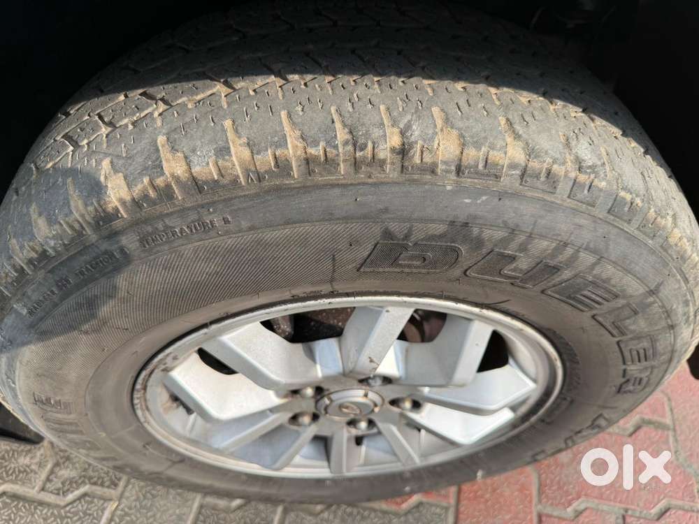 Mahindra Tuv 300 T8, 2017, Diesel