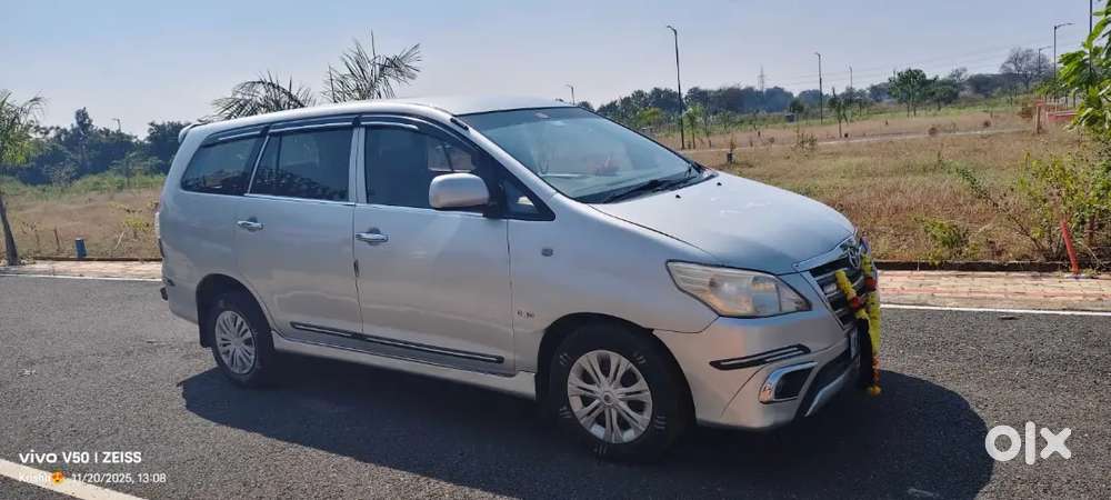 Toyota Innova 2012 Diesel Well Maintained