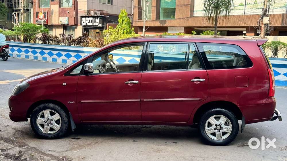 Toyota Innova 2004-2011 2.5 G4 Diesel 8-seater, 2006, Diesel