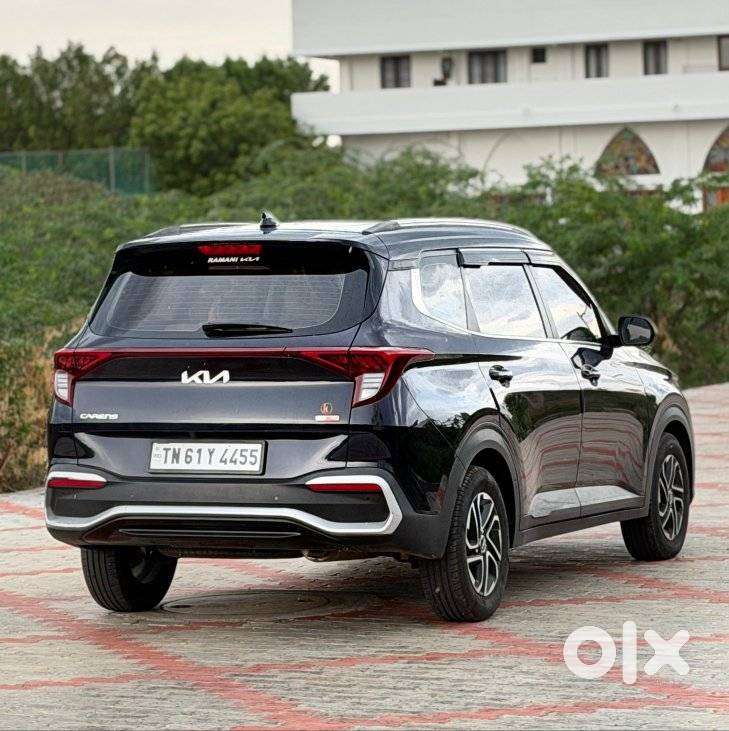 Kia Carens, 2023, Petrol