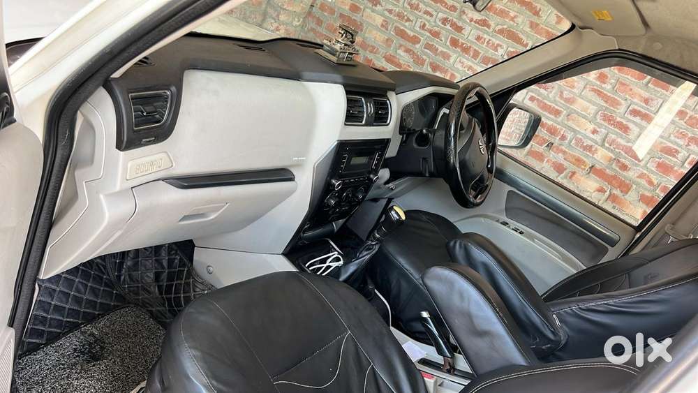 Mahindra Scorpio S8, 2015, Diesel