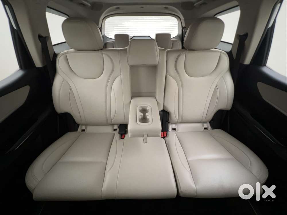 Mahindra Xuv700 2.2 Ax 7 Diesel At Luxury Pack Str, 2022, Diesel