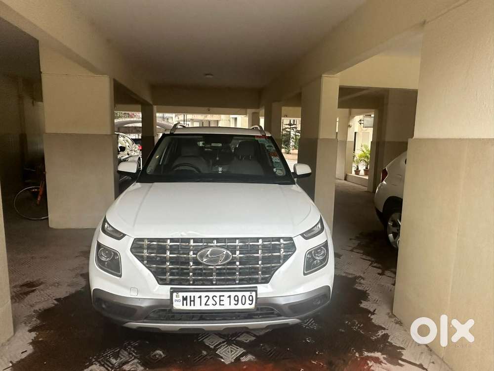 Army Officer Doctor Owned Car  Hyundai Venue Petrol 2019