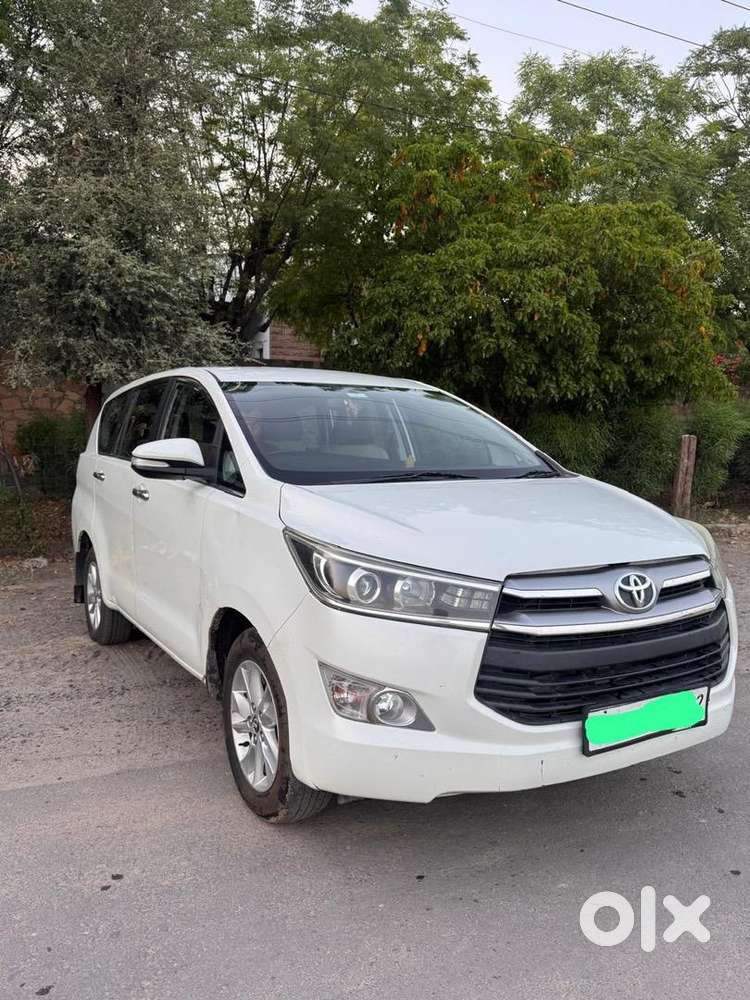 Toyota Innova Crysta 2016 Diesel Well Maintained