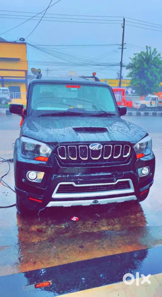 Mahindra Scorpio Classic 2011 Diesel 100000 Km Driven