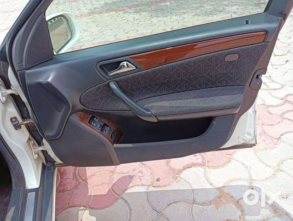 Mercedes-benz C-class 1.8 180 Elegance At, 2002, Petrol