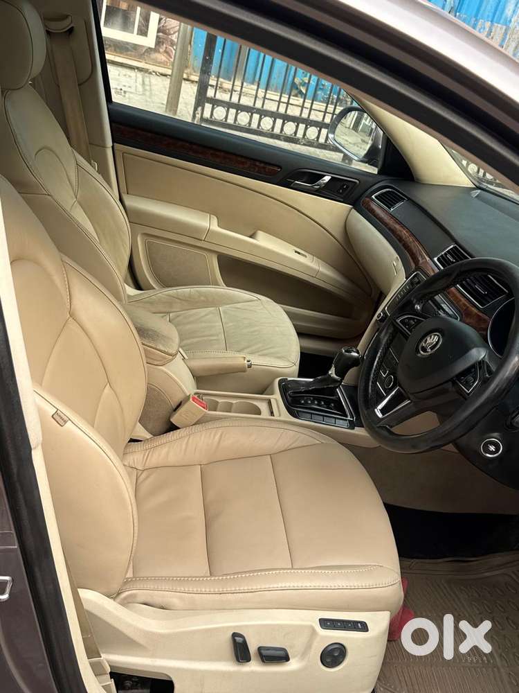 Skoda Superb 2.5 Elegance Tdi At, 2014, Diesel