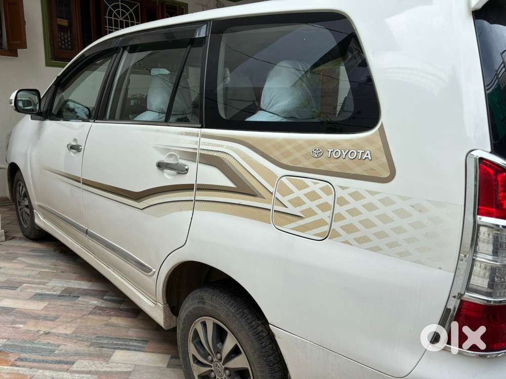 Toyota Innova 2016 Diesel Well Maintained