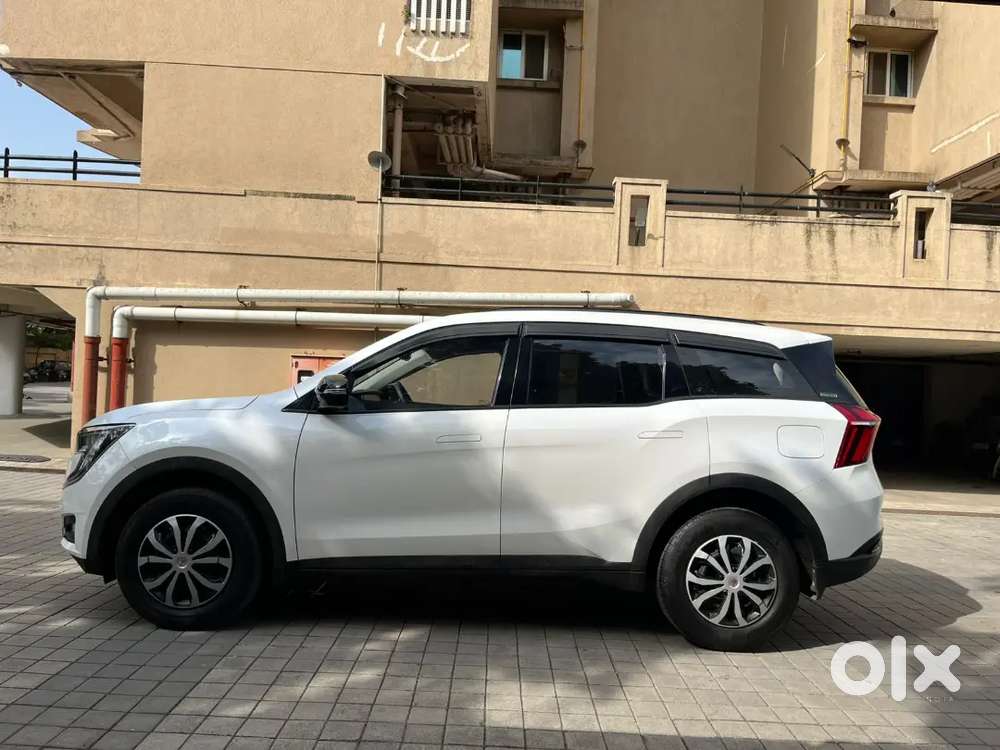 Mahindra Xuv700 Ax Petrol 2022 Immaculate Condition