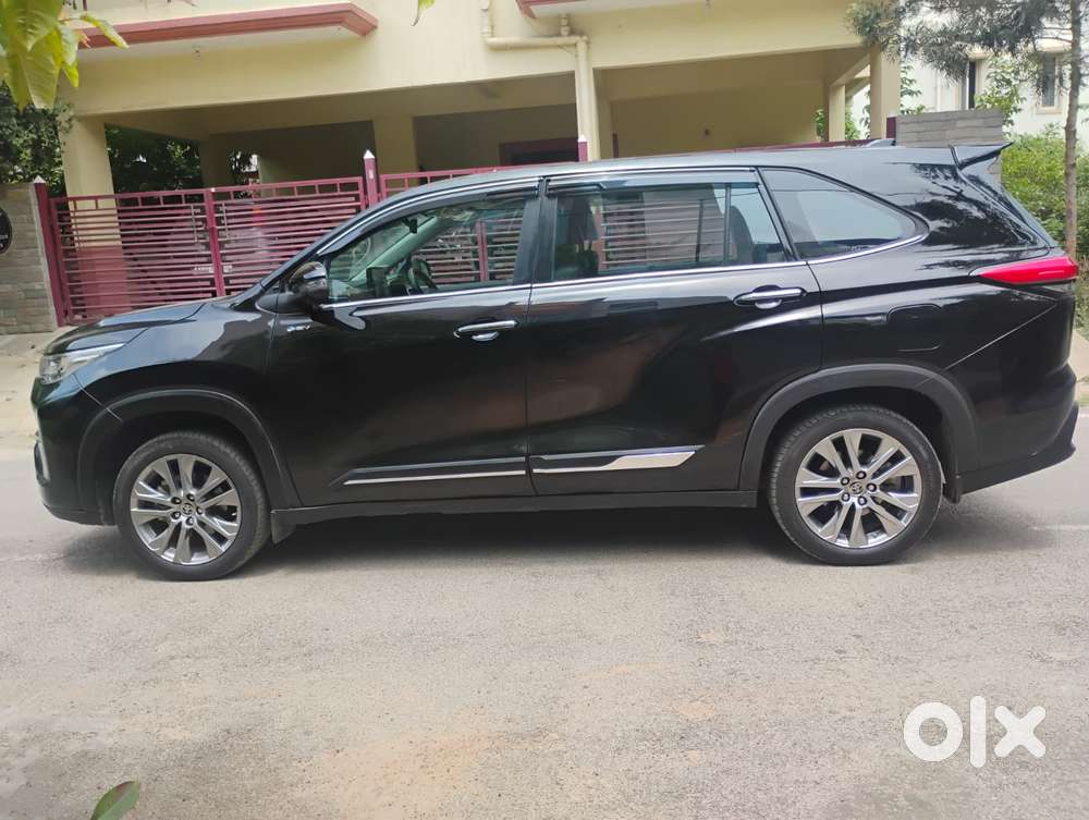 Toyota Innova Hycross 2.0 Zx Hybrid 7 Str, 2025, Petrol