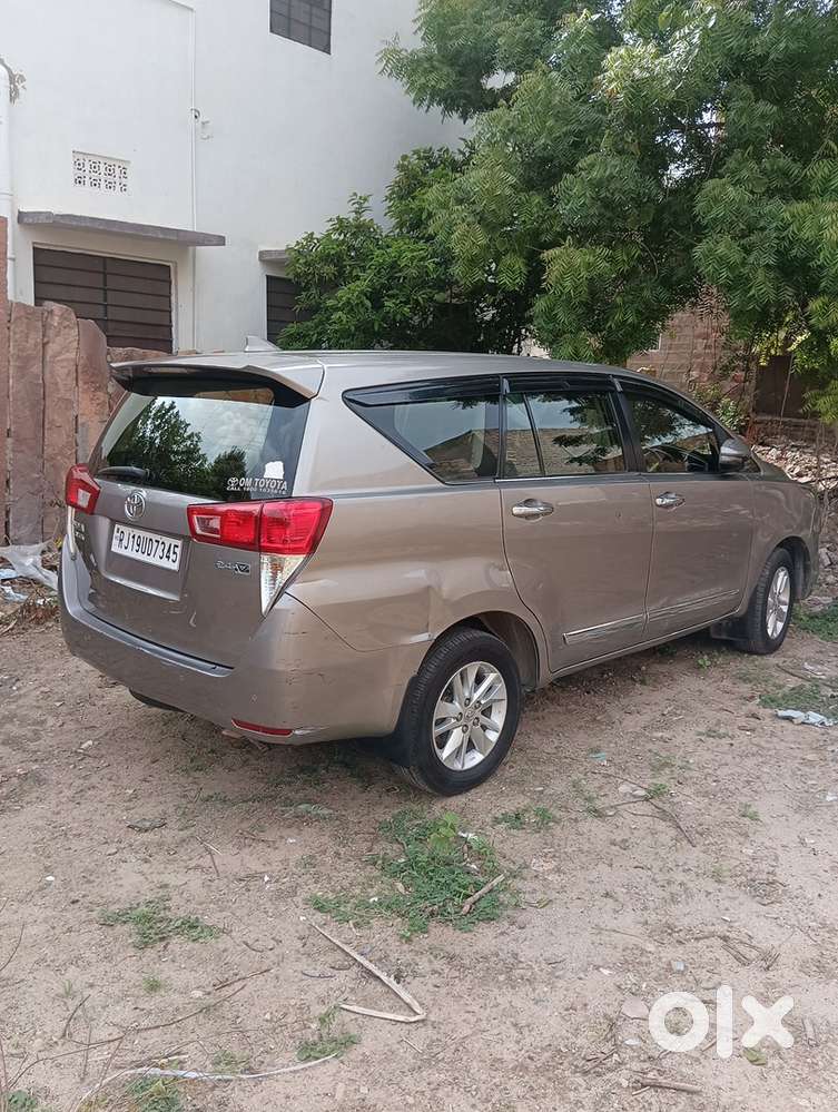 Toyota Innova Crysta Diesel 2.4 V 8 Str 2020
