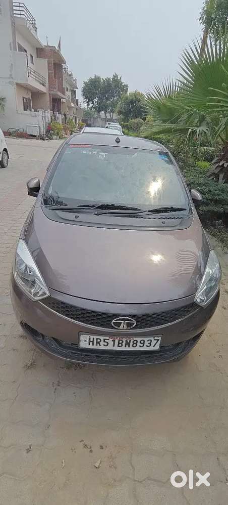 Tata Tiago Xt Petrol 2017