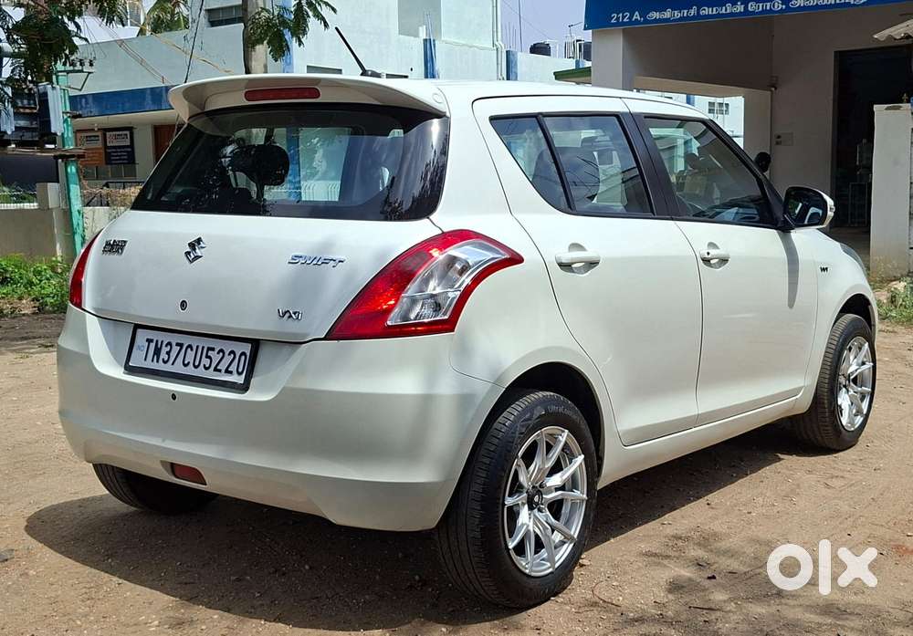 Maruti Suzuki Swift Vxi Abs Bsiv, 2017, Petrol