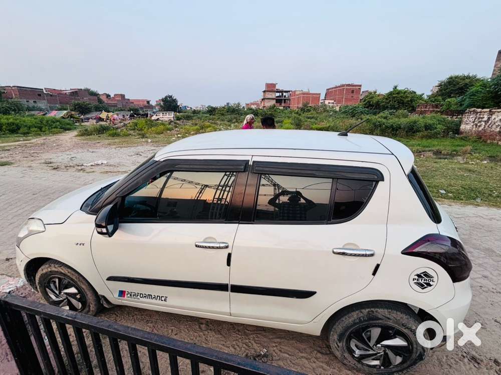 Maruti Suzuki Swift Petrol 2012