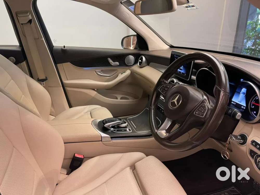 Mercedes-benz Glc Class Progressive 300, 2019, Petrol