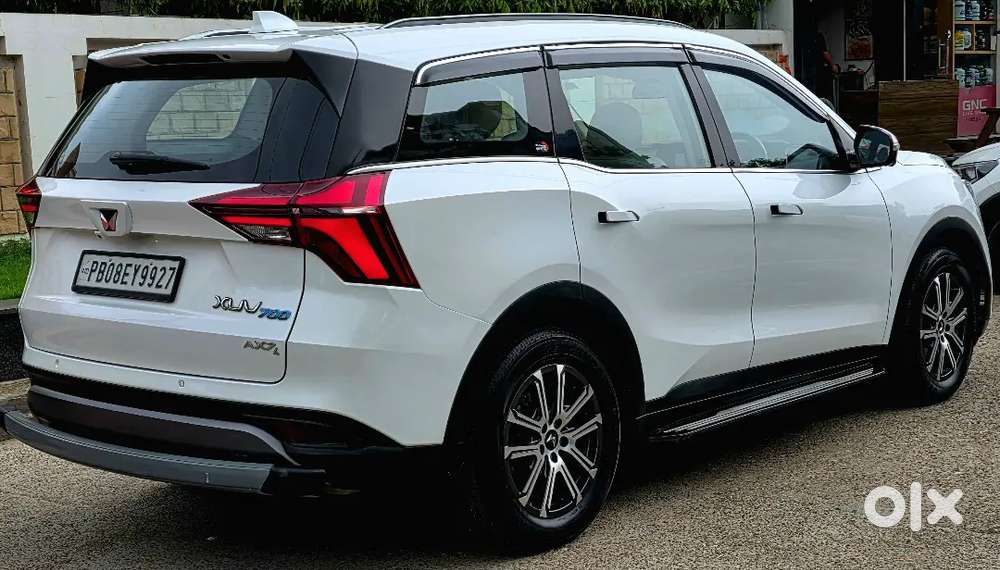 Mahindra Xuv700 Petrol 2022 Model