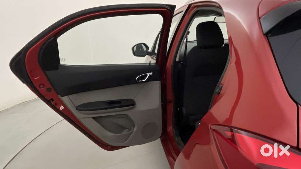 Tata Tiago Xz, 2017, Petrol