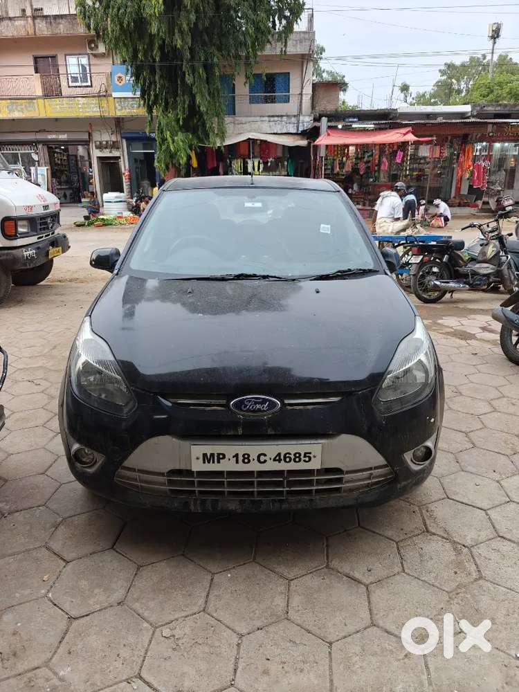Black Ford Figo, Petrol, 1.2 Zxi
