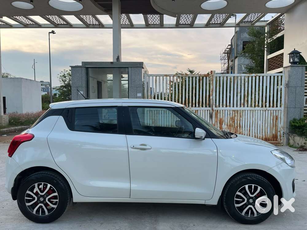 Maruti Suzuki Swift Vxi + Manual, 2021, Petrol