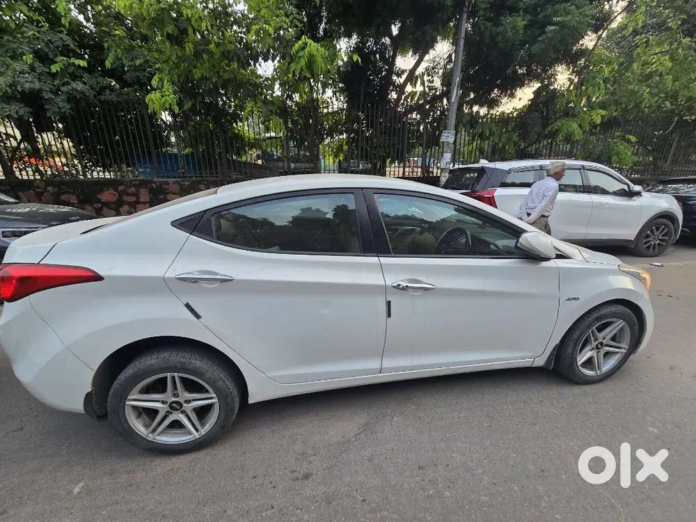2015 Hyundai Elantra At