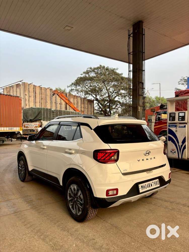 Hyundai Venue 2021 Diesel Well Maintained