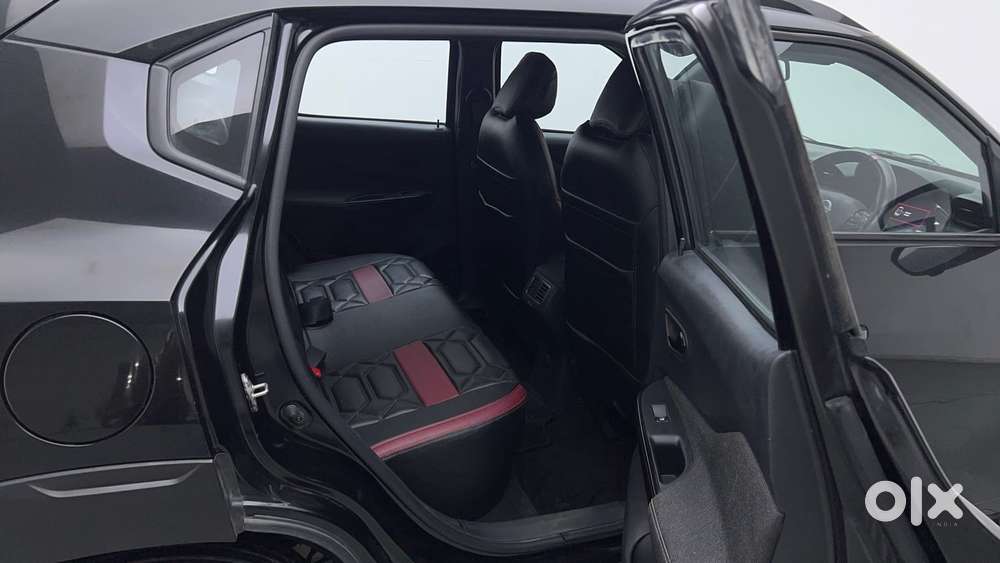 Nissan Magnite Kuro Edition 1.0 Petrol Mt, 2024, Petrol