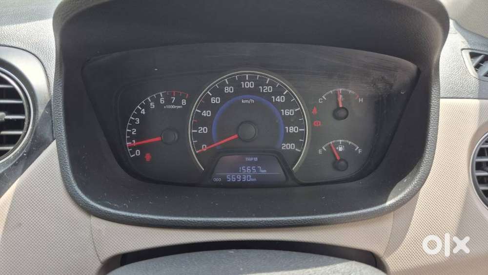 Hyundai Grand I10 Sportz, 2015, Petrol