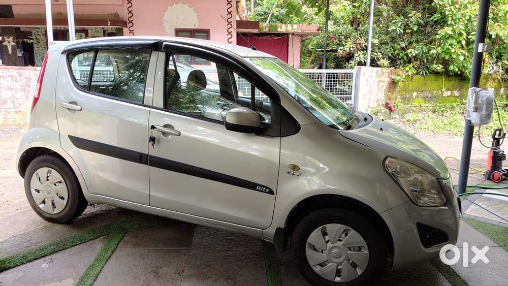 Maruti Suzuki Ritz Lxi, 2013, Petrol