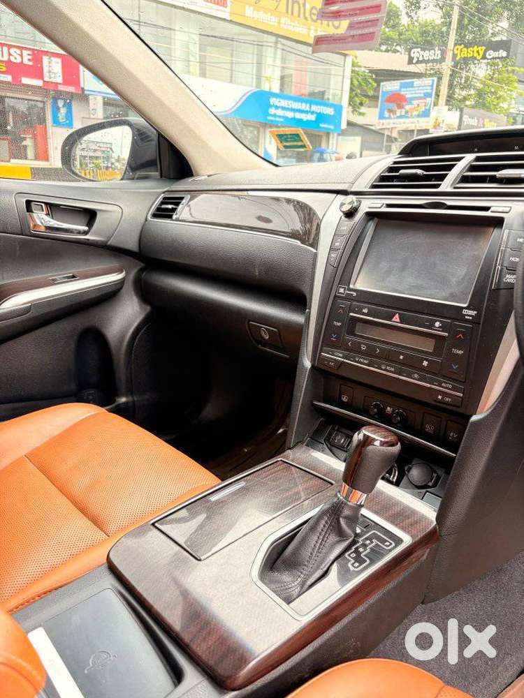 Toyota Camry Hybrid, 2018, Petrol