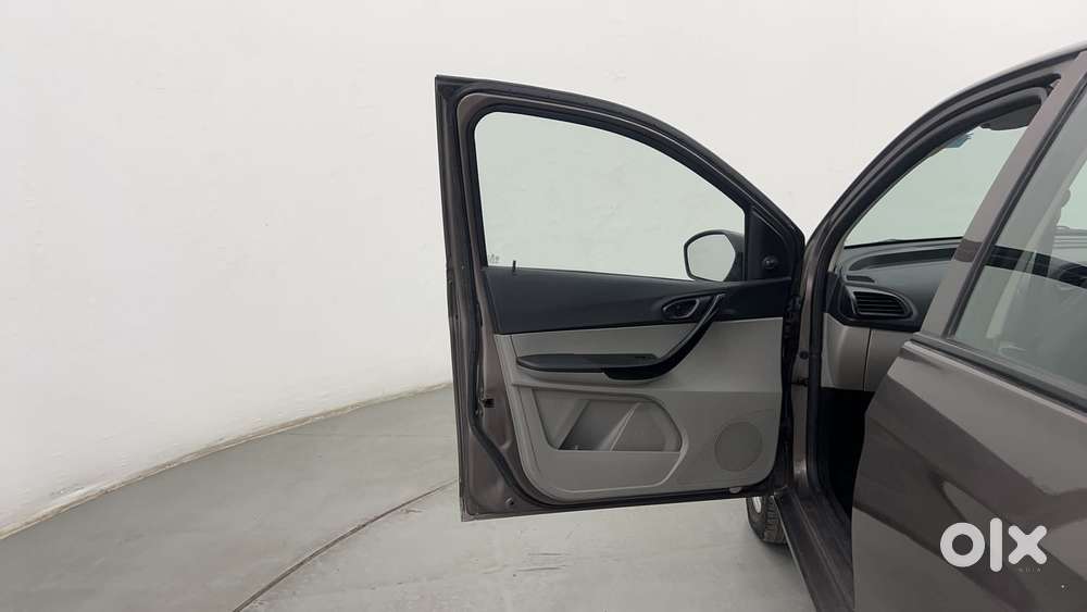 Tata Tiago 1.2 Revotron Xm, 2019, Petrol