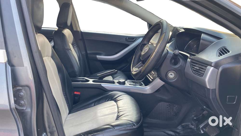 Tata Nexon 1.5 Revotorq Xma Amt (s), 2022, Petrol