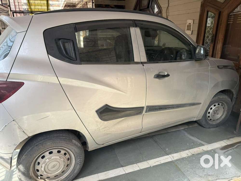 Kuv 100 K2 Diesel 6 Seater