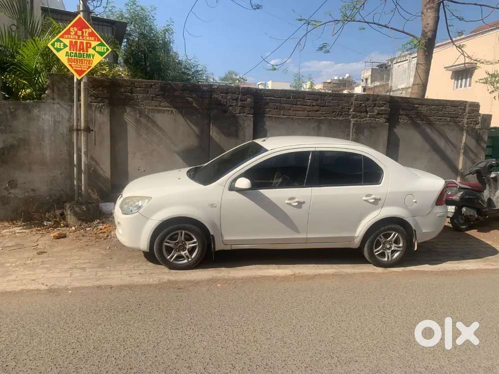 Ford Fiesta Ambiente Petrol 2010