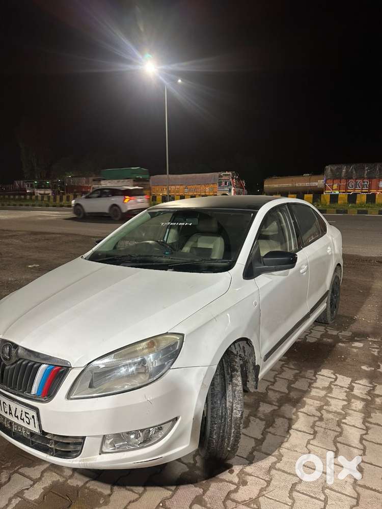 Skoda Rapid 1.6 Petrol 2014