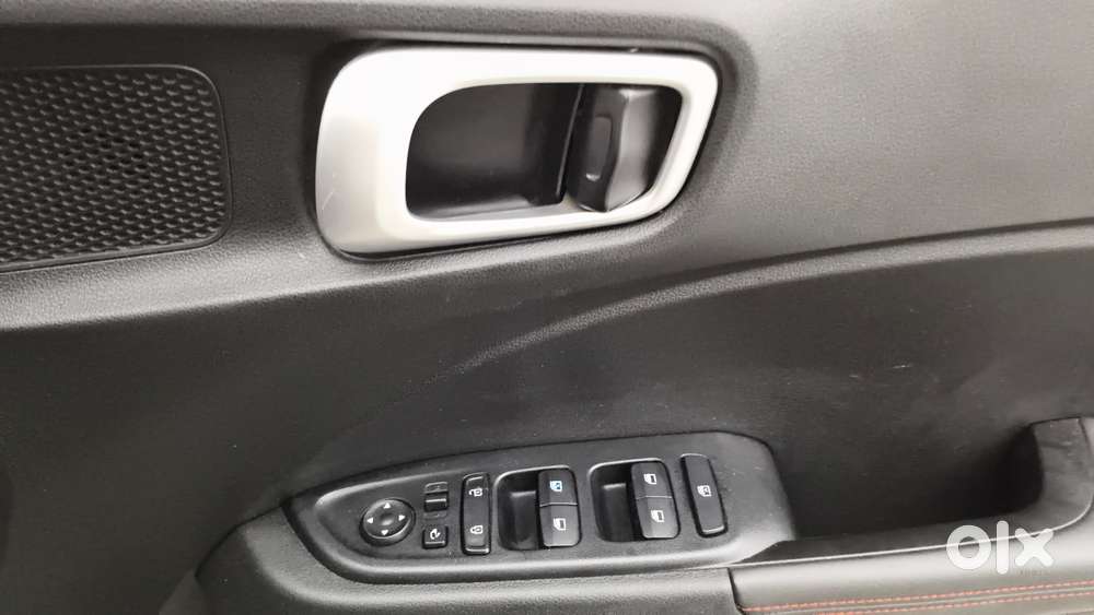 Hyundai Venue 1.0 Sx Turbo Imt Dual Tone Sport, 2021, Petrol