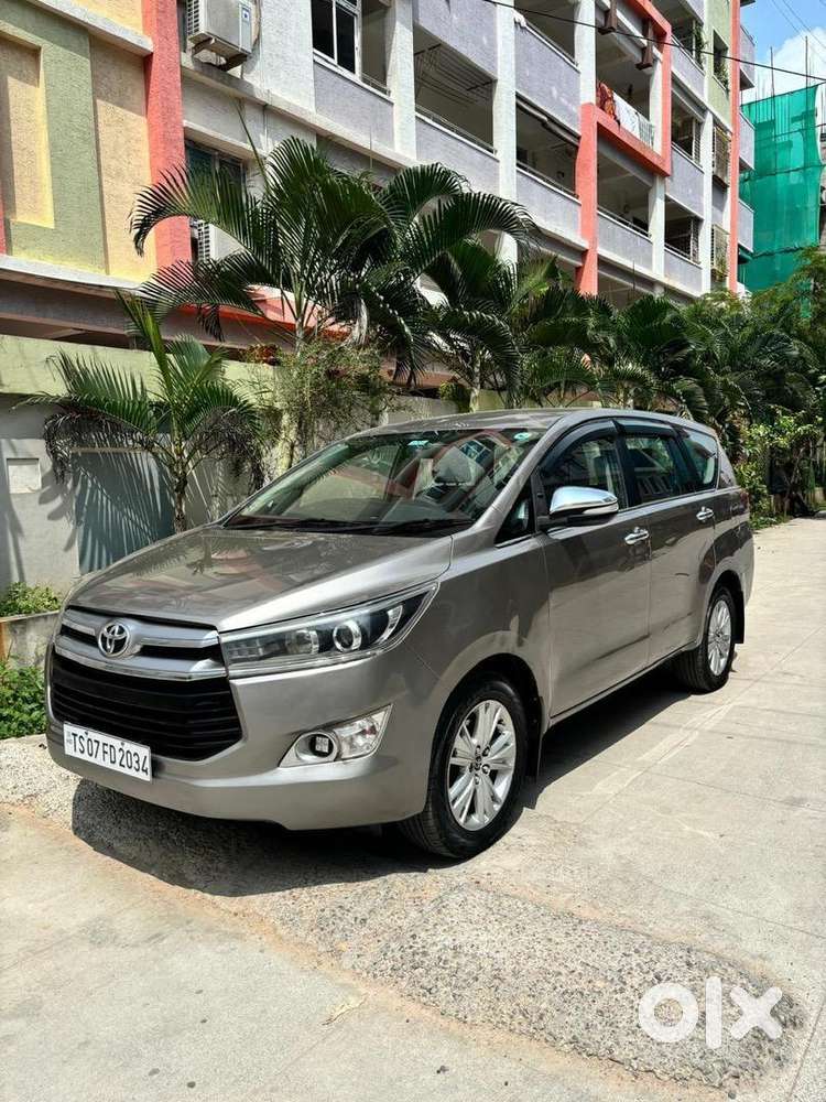 Toyota Innova Crysta 2016 Diesel Well Maintained