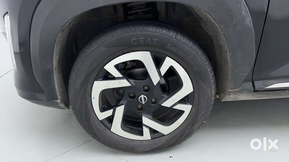 Nissan Magnite Xv Turbo, 2021, Petrol